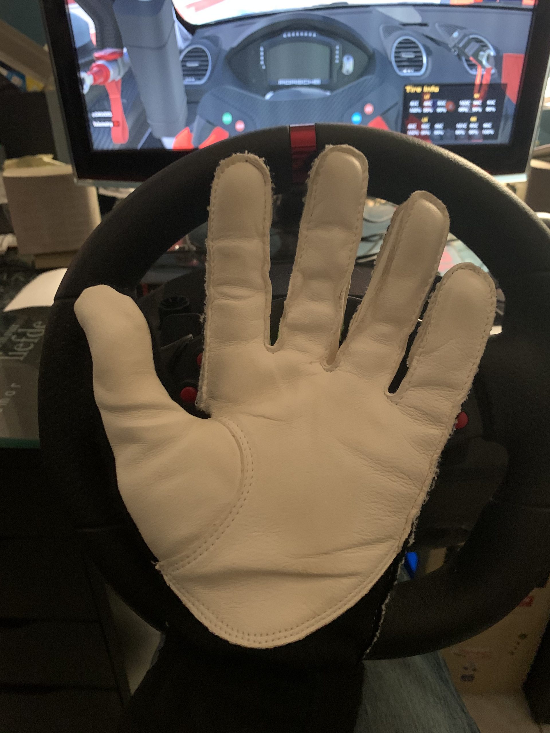 Bottines et gants SimRacing chez Stand21  Objectif-Racing - SimRacing sur  PC, PlayStation et Xbox One - Actualités et essais