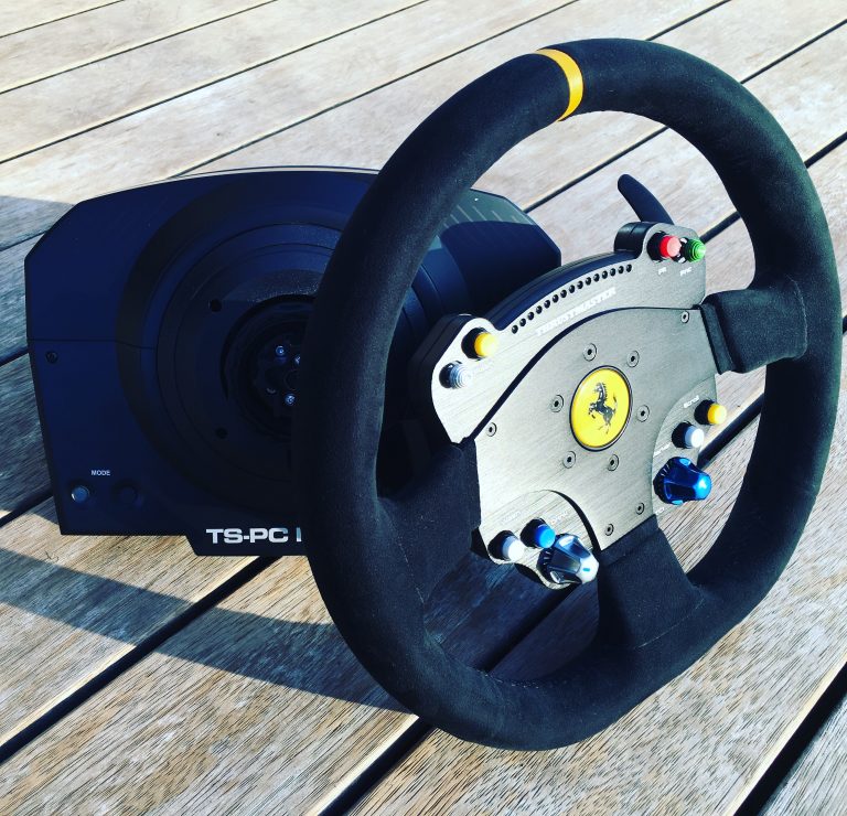 Thrustmaster TS-PC Racer avec Volant Ferrari 488 Challenge Édition