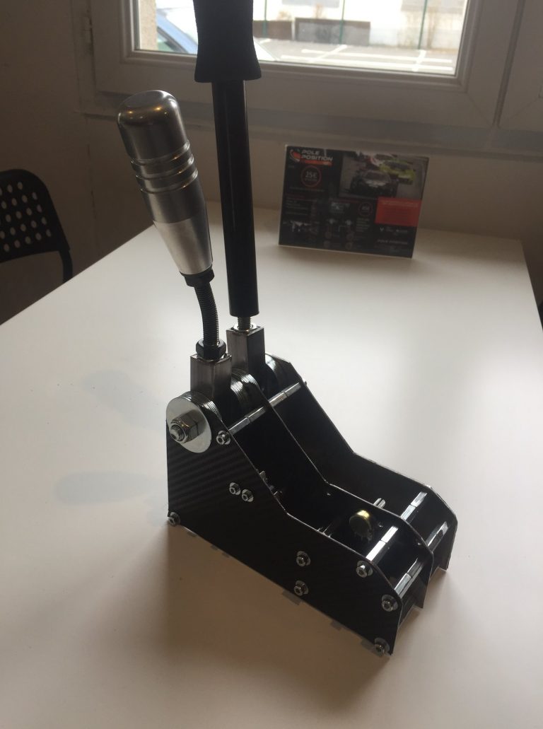 Shifter et frein à main tout en un !