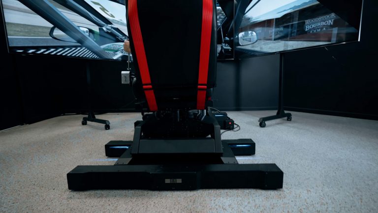 Next Level Racing va commercialiser son Traction plus !