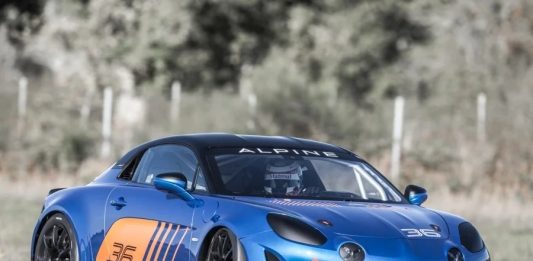 Alpine A110 Cup gratuite dans RaceRoom : un nouveau contenu de base